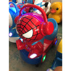 Die Münzenfahrten/die Kinder der Spider Man-Supermarkt-Kinder fahren auf Autos