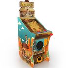 Westcowboy scherzt Flipperautomat-Spiel-Maschine mit hölzernem Kabinett-Material